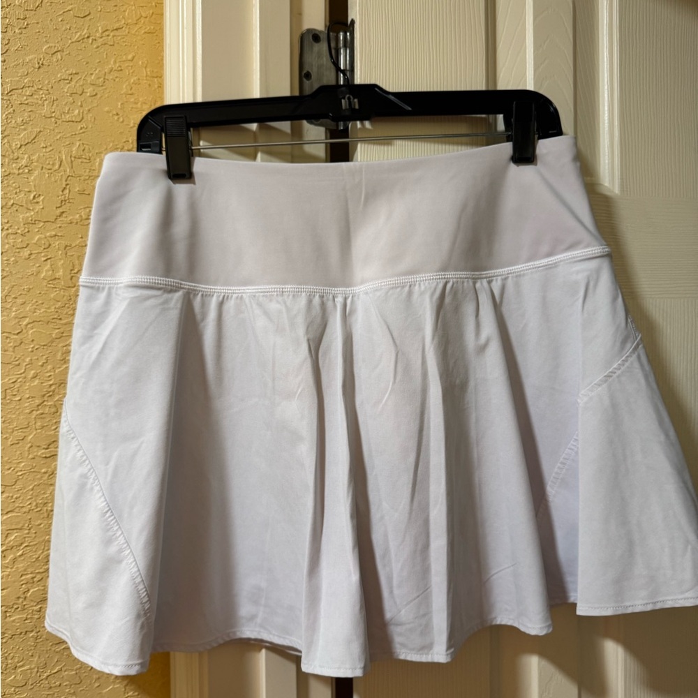 🎊 4/$20 White Women's Skort